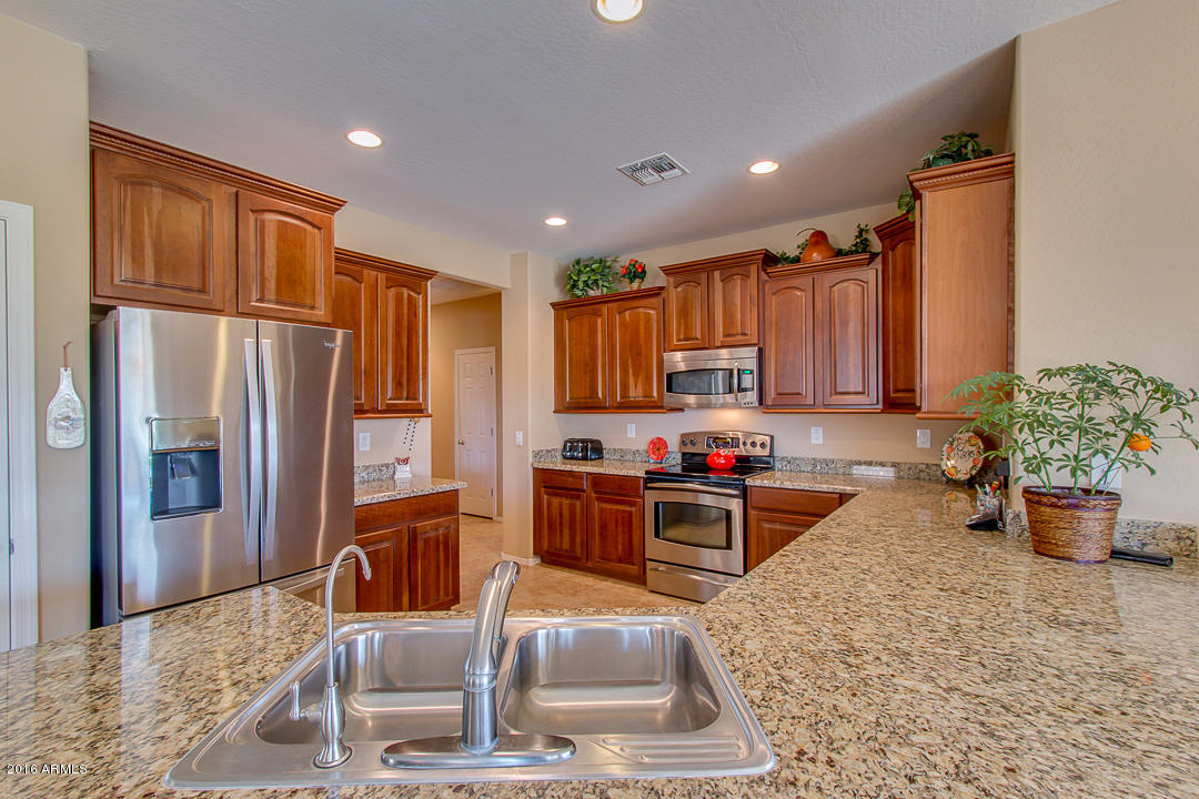 42377 Abbey Road Maricopa, AZ 85138 - Photo 2 of 48 Stainless Steel Sink