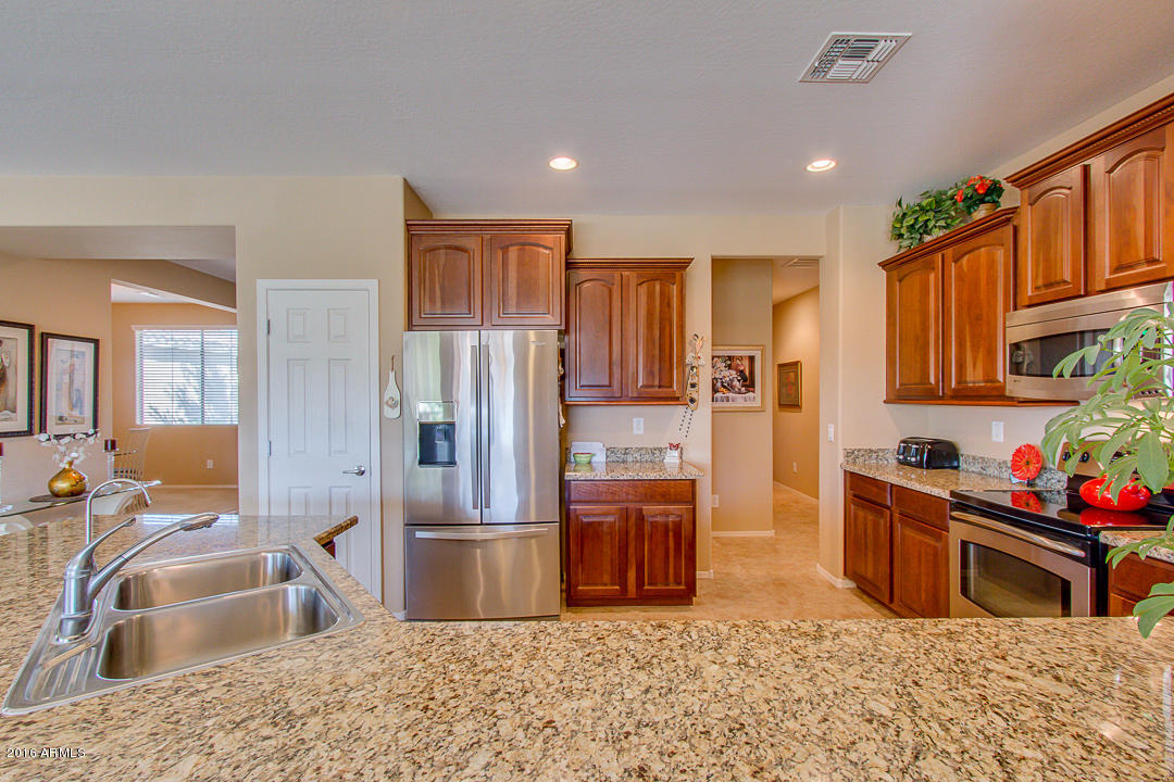 42377 Abbey Road Maricopa, AZ 85138 - Photo 9 of 48 Granite Countertops