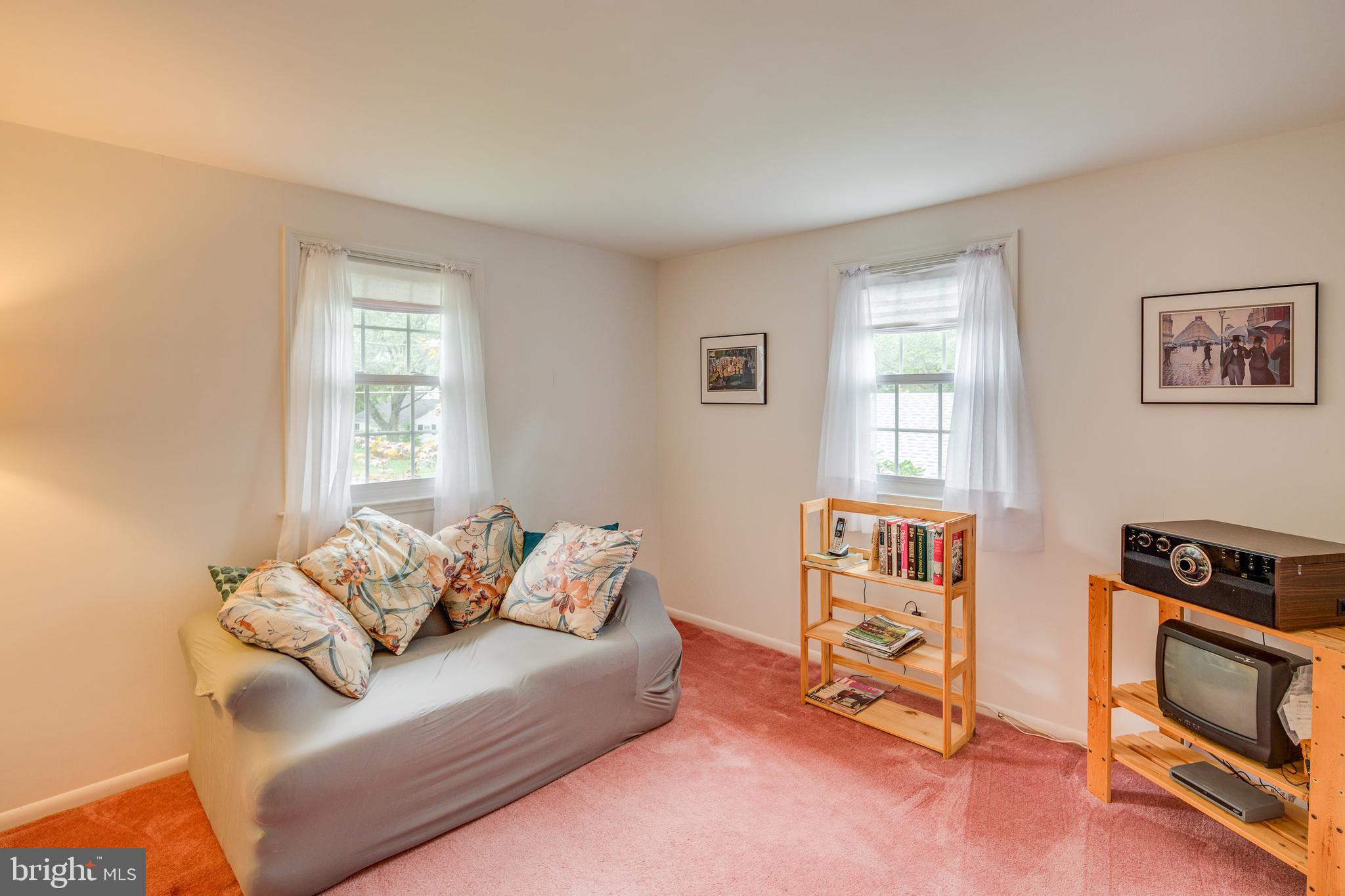 110 Courtland Road Cherry Hill, NJ 08034 - Photo 18 of 28 a living room with furniture and a window