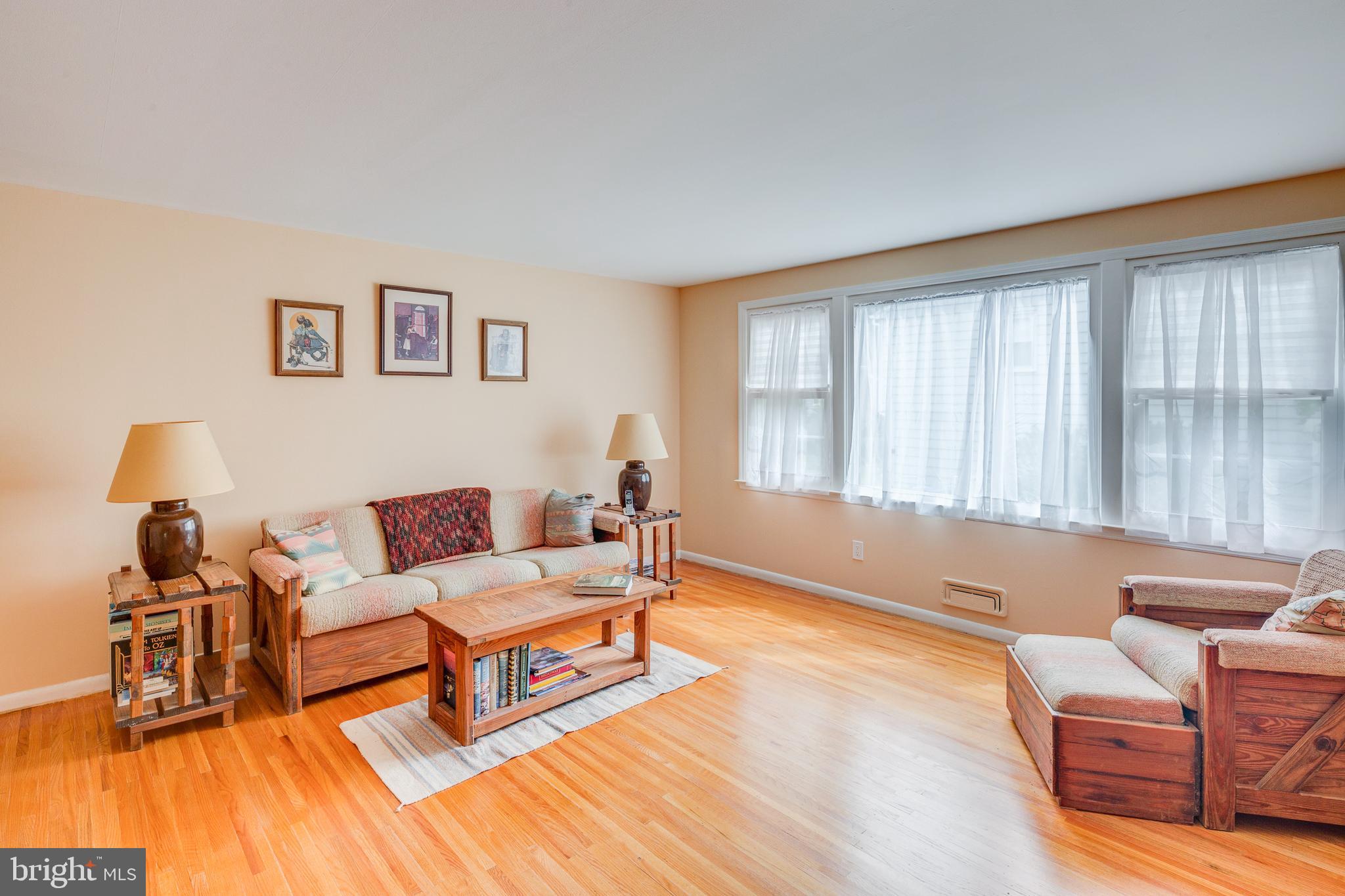 110 Courtland Road Cherry Hill, NJ 08034 - Photo 4 of 28 a living room with furniture and a window