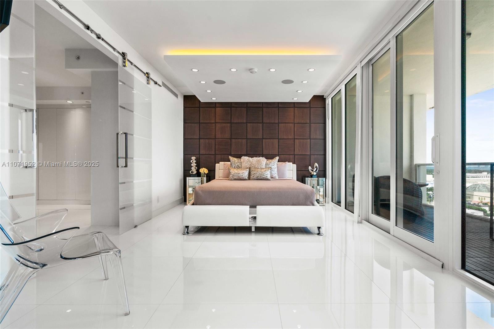 100 Lincoln Road, Unit PH6 Miami Beach, FL 33139 - Photo 13 of 25