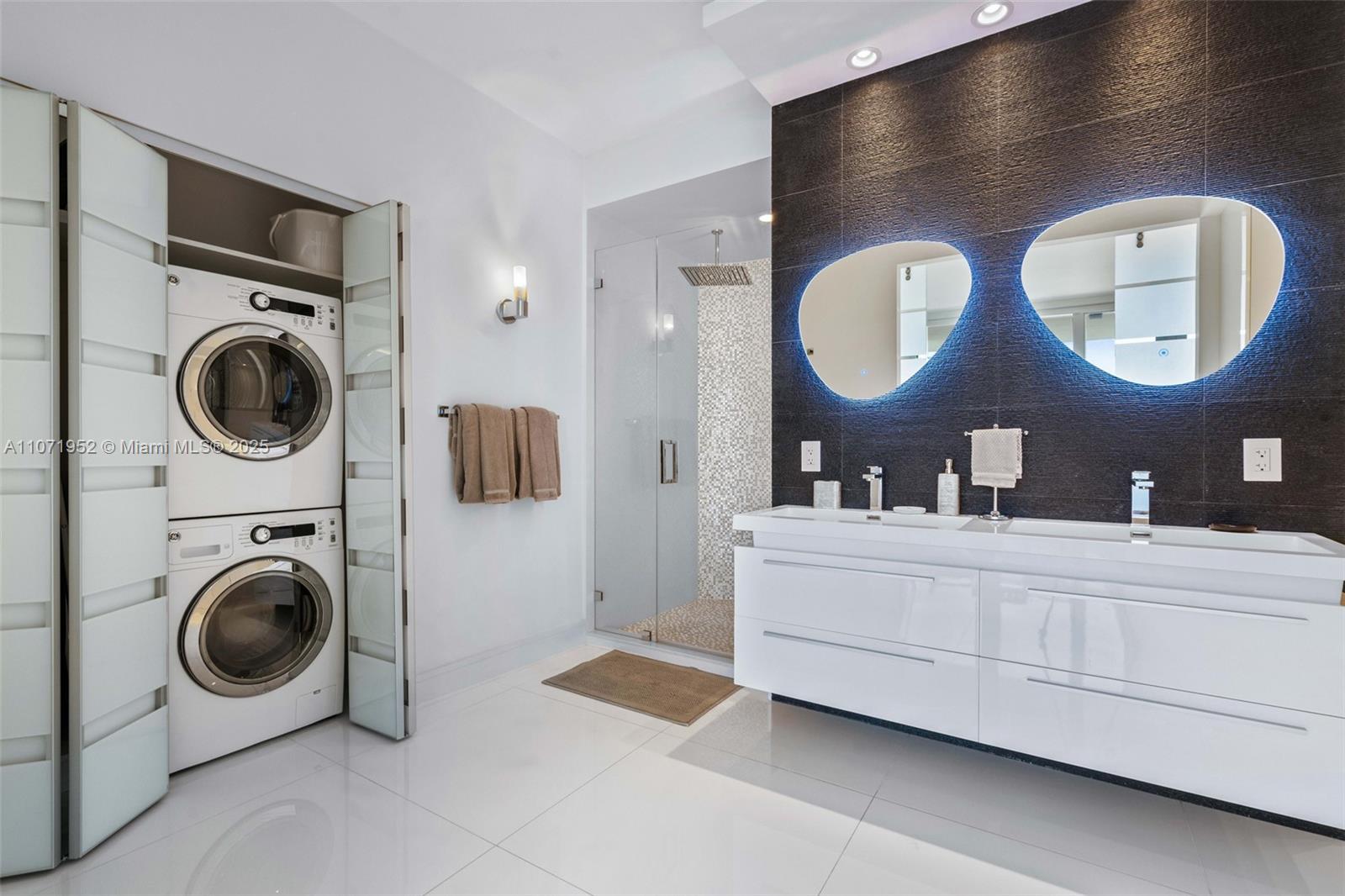 100 Lincoln Road, Unit PH6 Miami Beach, FL 33139 - Photo 17 of 25