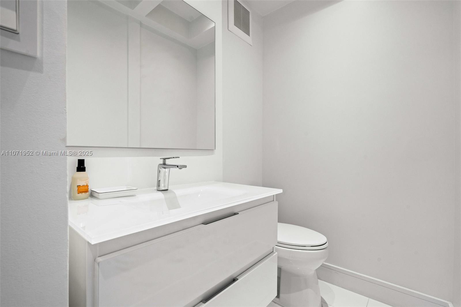 100 Lincoln Road, Unit PH6 Miami Beach, FL 33139 - Photo 22 of 25