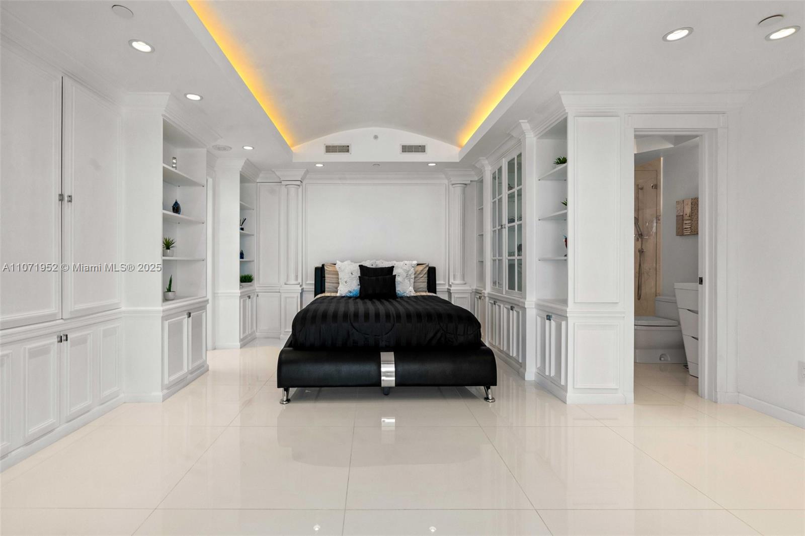 100 Lincoln Road, Unit PH6 Miami Beach, FL 33139 - Photo 5 of 25