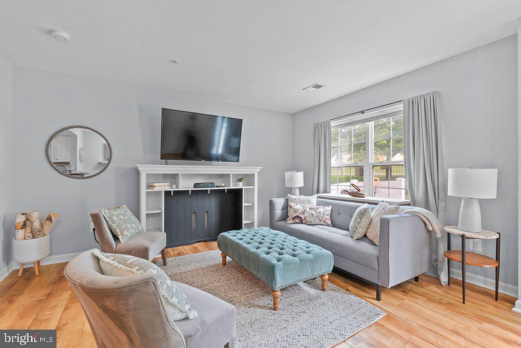 6488 Cornwall Drive, Unit 10 Eldersburg, MD 21784 - Photo 3 of 28