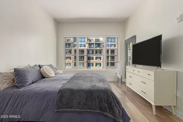 $380,000 | 16 West Encanto Boulevard, Unit 415, Phoenix, AZ 85003