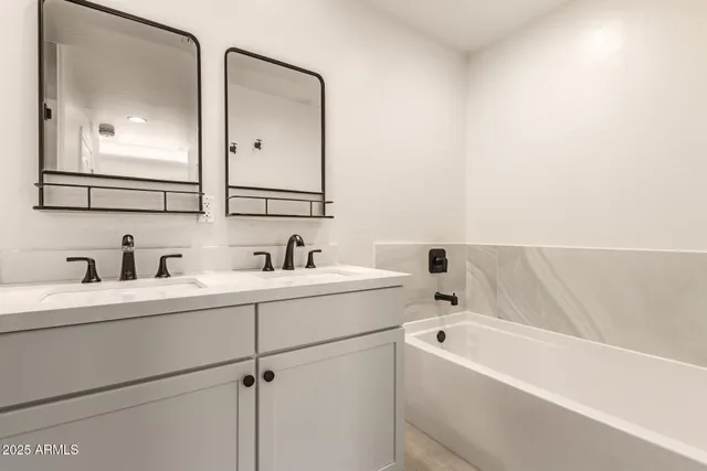 $399,000 | 16 West Encanto Boulevard, Unit 415, Phoenix, AZ 85003