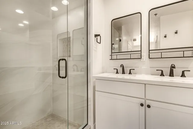 $399,000 | 16 West Encanto Boulevard, Unit 415, Phoenix, AZ 85003