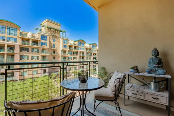 $380,000 | 16 West Encanto Boulevard, Unit 415, Phoenix, AZ 85003