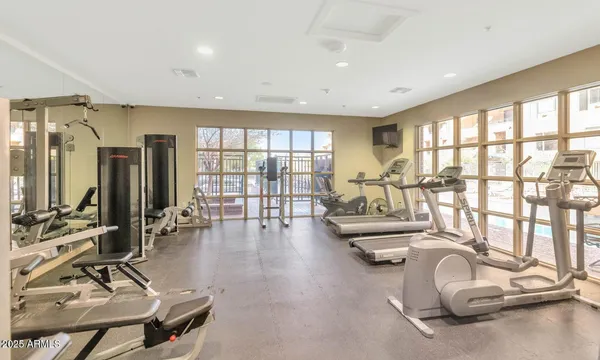 $380,000 | 16 West Encanto Boulevard, Unit 415, Phoenix, AZ 85003