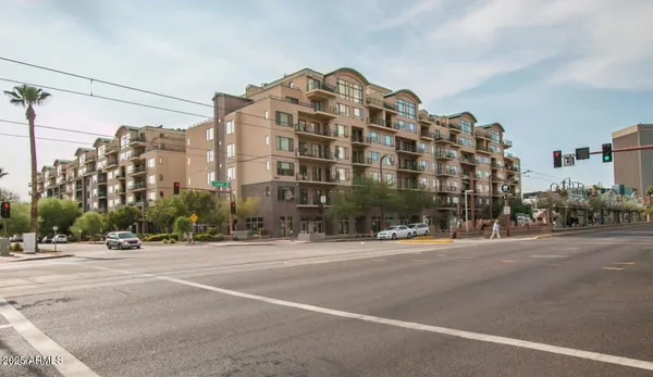 $380,000 | 16 West Encanto Boulevard, Unit 415, Phoenix, AZ 85003