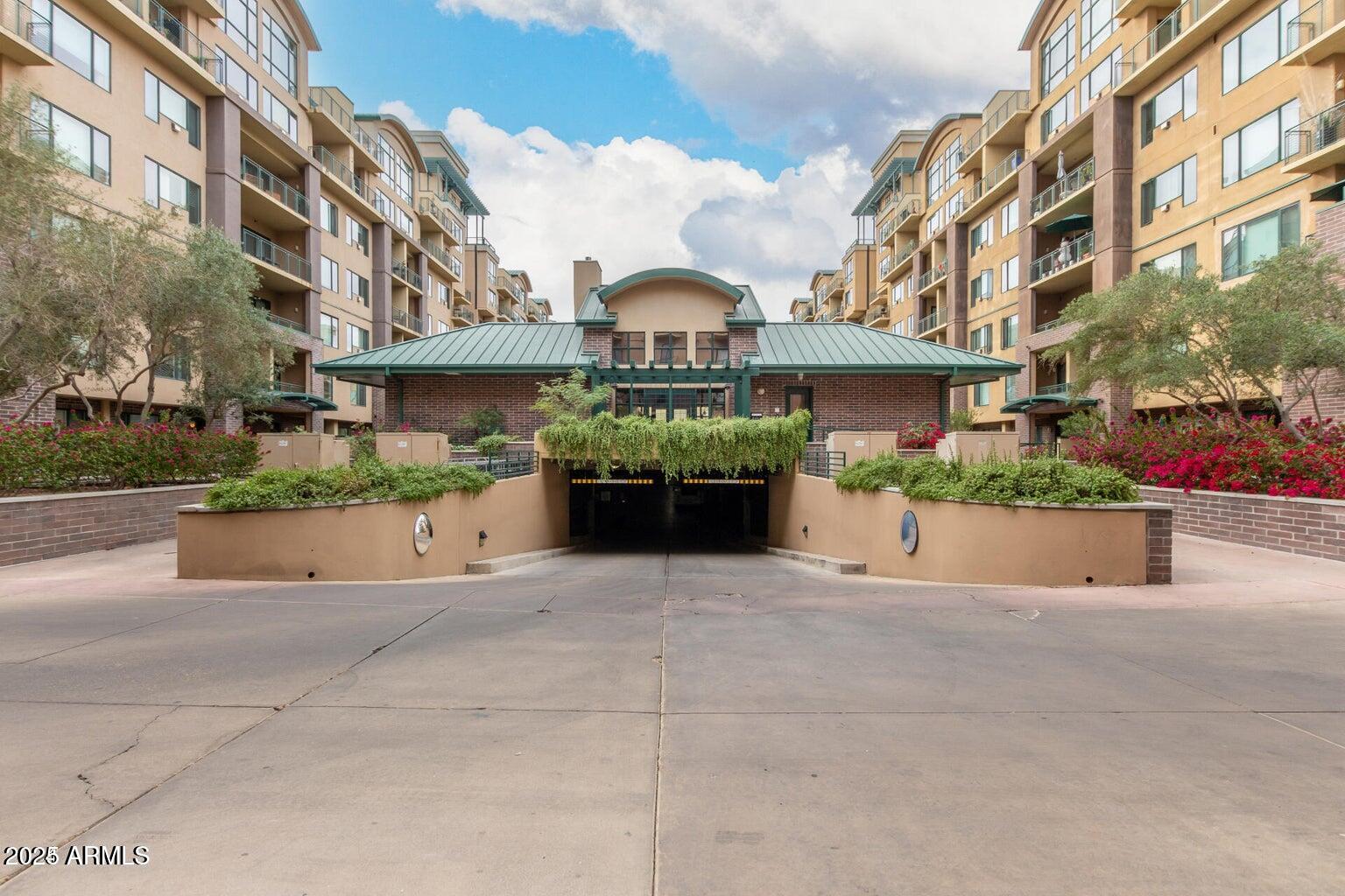 16 West Encanto Boulevard, Unit 415 Phoenix, AZ 85003 - Photo 39 of 41 39 - Encanto