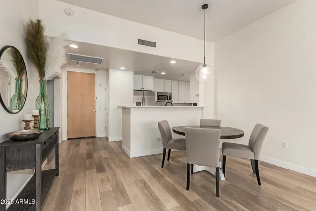 $399,000 | 16 West Encanto Boulevard, Unit 415, Phoenix, AZ 85003