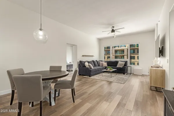 $380,000 | 16 West Encanto Boulevard, Unit 415, Phoenix, AZ 85003