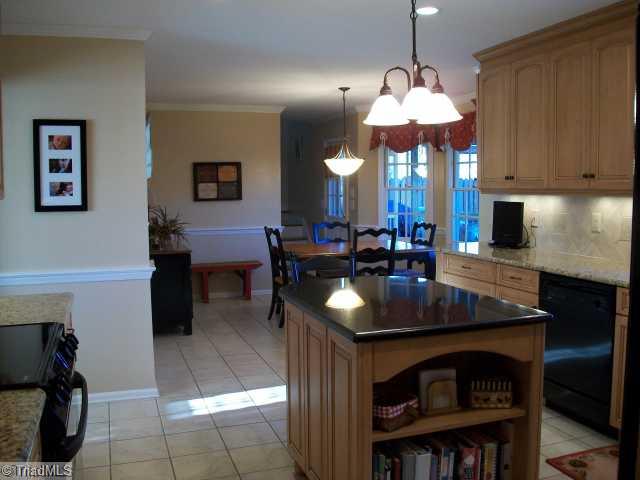 1640 Slane Road Clemmons, NC 27012 - Photo 4 of 16 Kitchen.