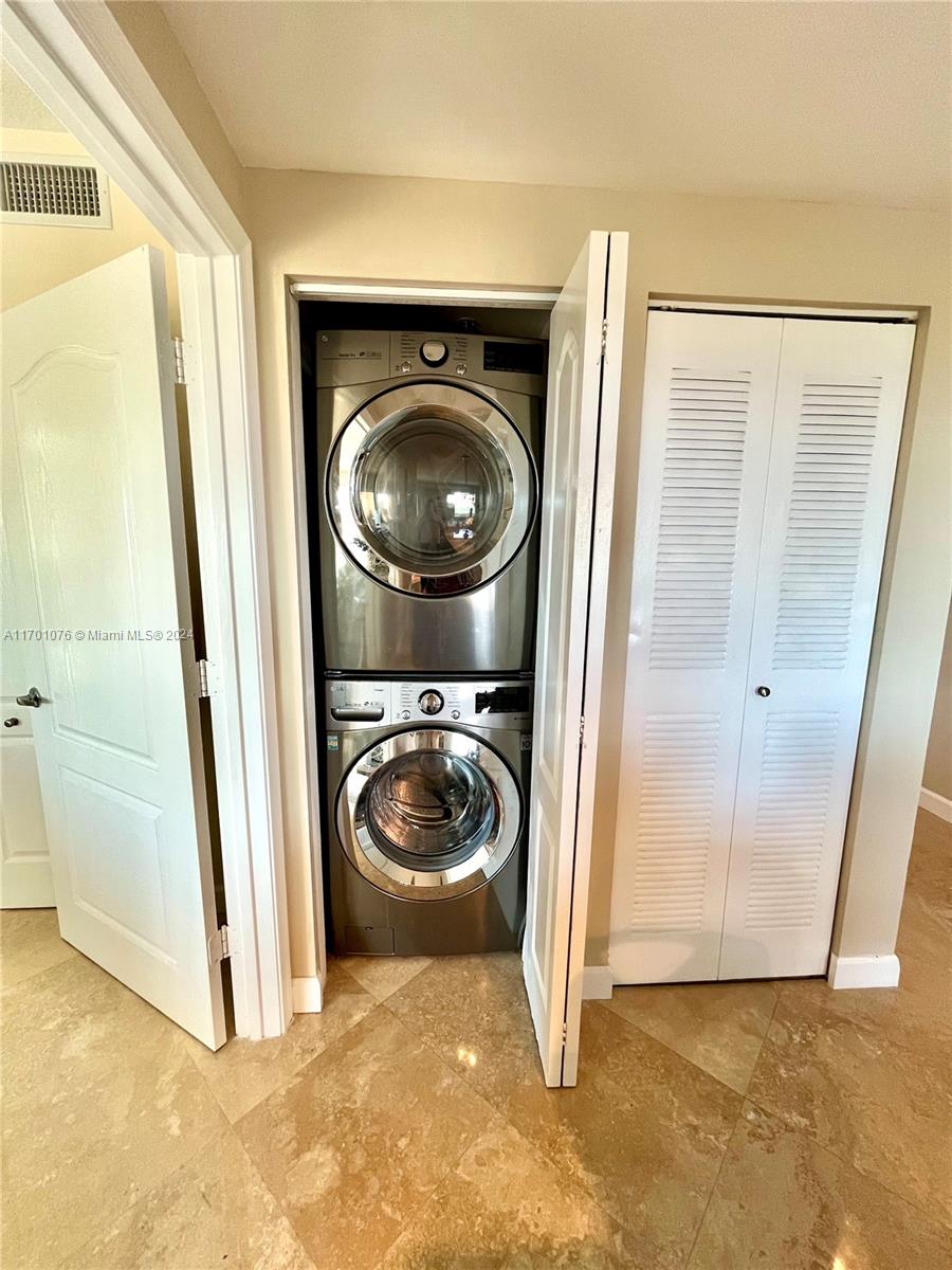 1627 Southwest 37th Avenue, Unit 907 Miami, FL 33145 - Photo 13 of 40