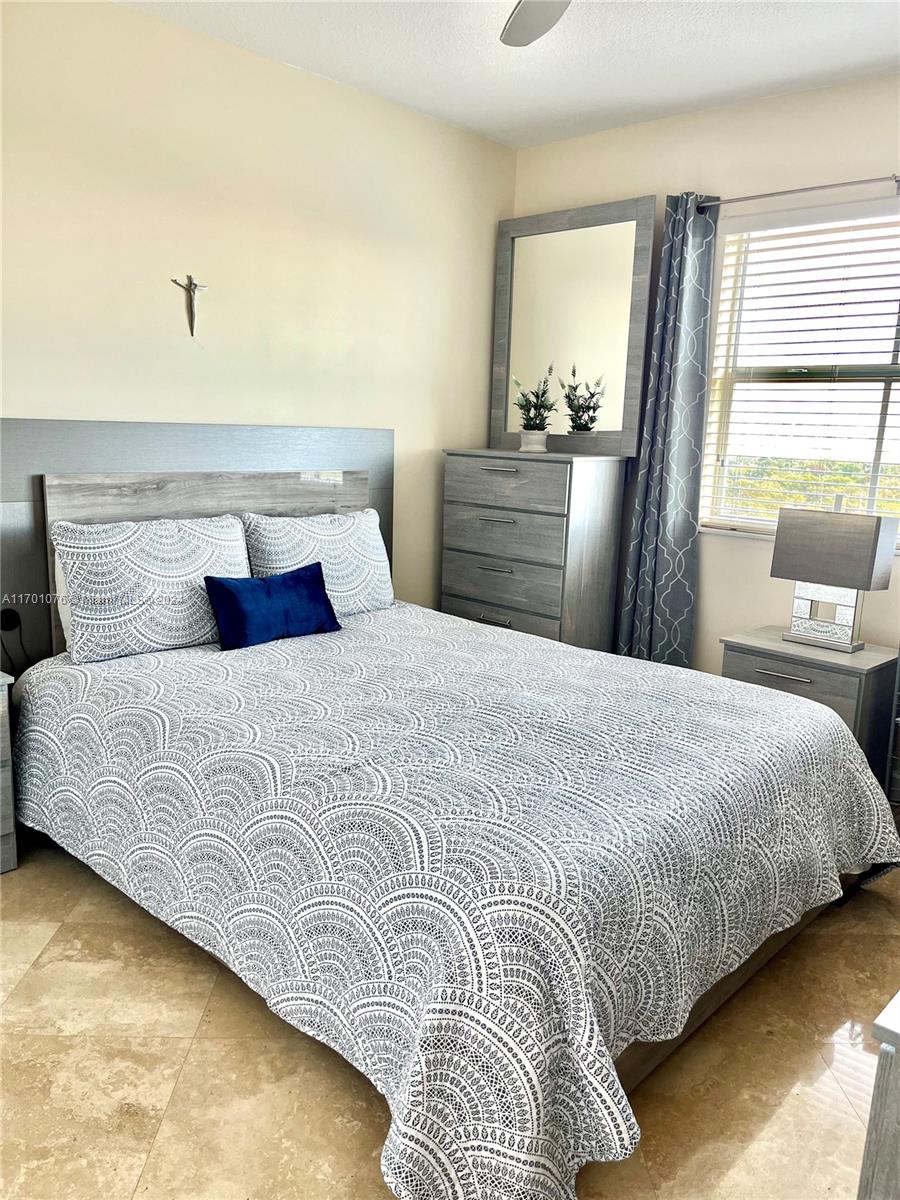 1627 Southwest 37th Avenue, Unit 907 Miami, FL 33145 - Photo 15 of 40