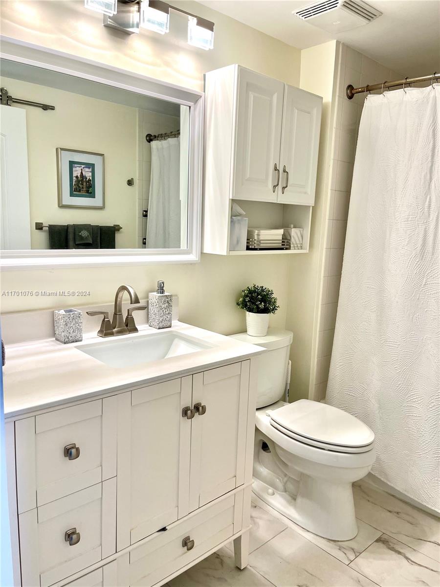 1627 Southwest 37th Avenue, Unit 907 Miami, FL 33145 - Photo 17 of 40