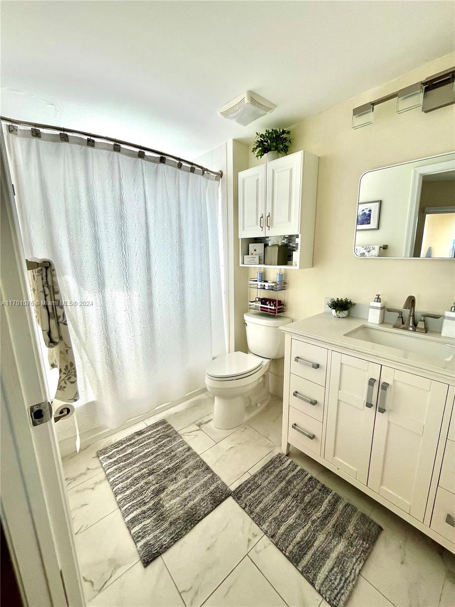 1627 Southwest 37th Avenue, Unit 907 Miami, FL 33145 - Photo 23 of 40