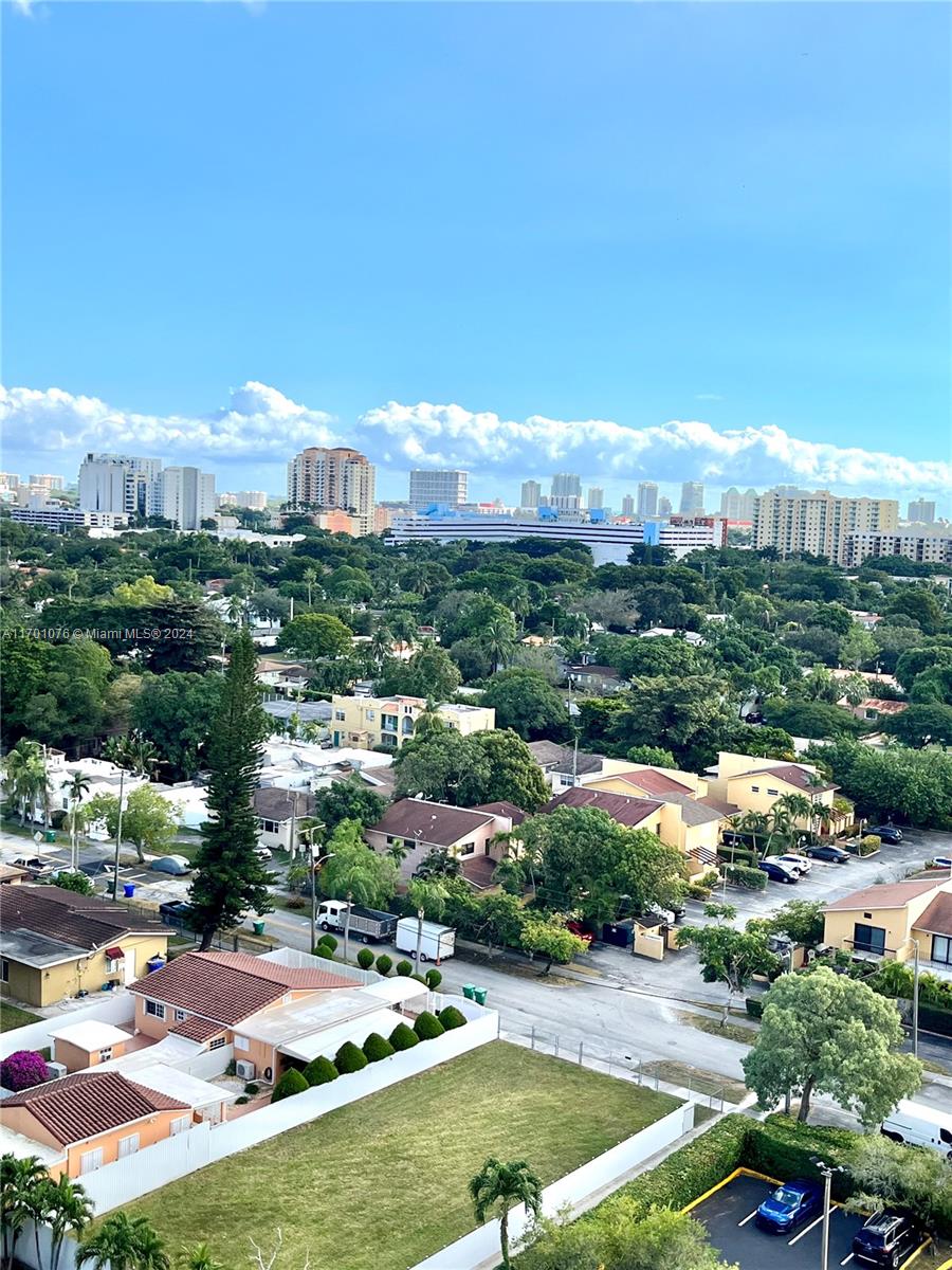 1627 Southwest 37th Avenue, Unit 907 Miami, FL 33145 - Photo 27 of 40