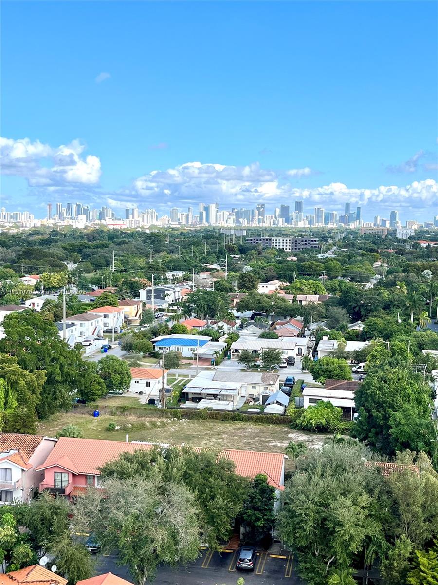 1627 Southwest 37th Avenue, Unit 907 Miami, FL 33145 - Photo 28 of 40