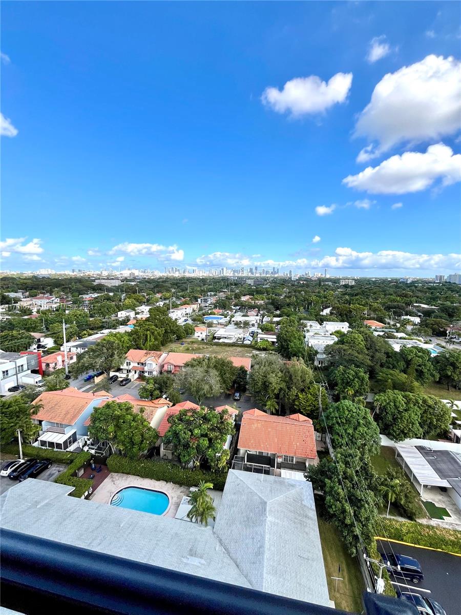 1627 Southwest 37th Avenue, Unit 907 Miami, FL 33145 - Photo 29 of 40