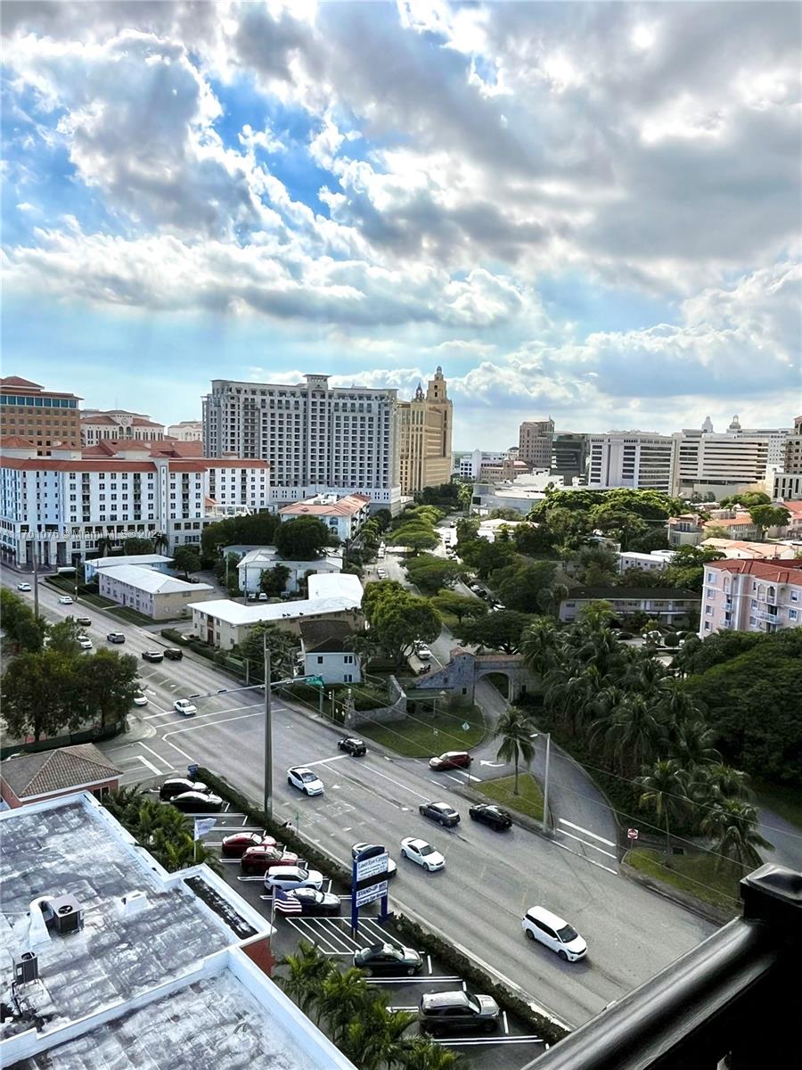 1627 Southwest 37th Avenue, Unit 907 Miami, FL 33145 - Photo 30 of 40