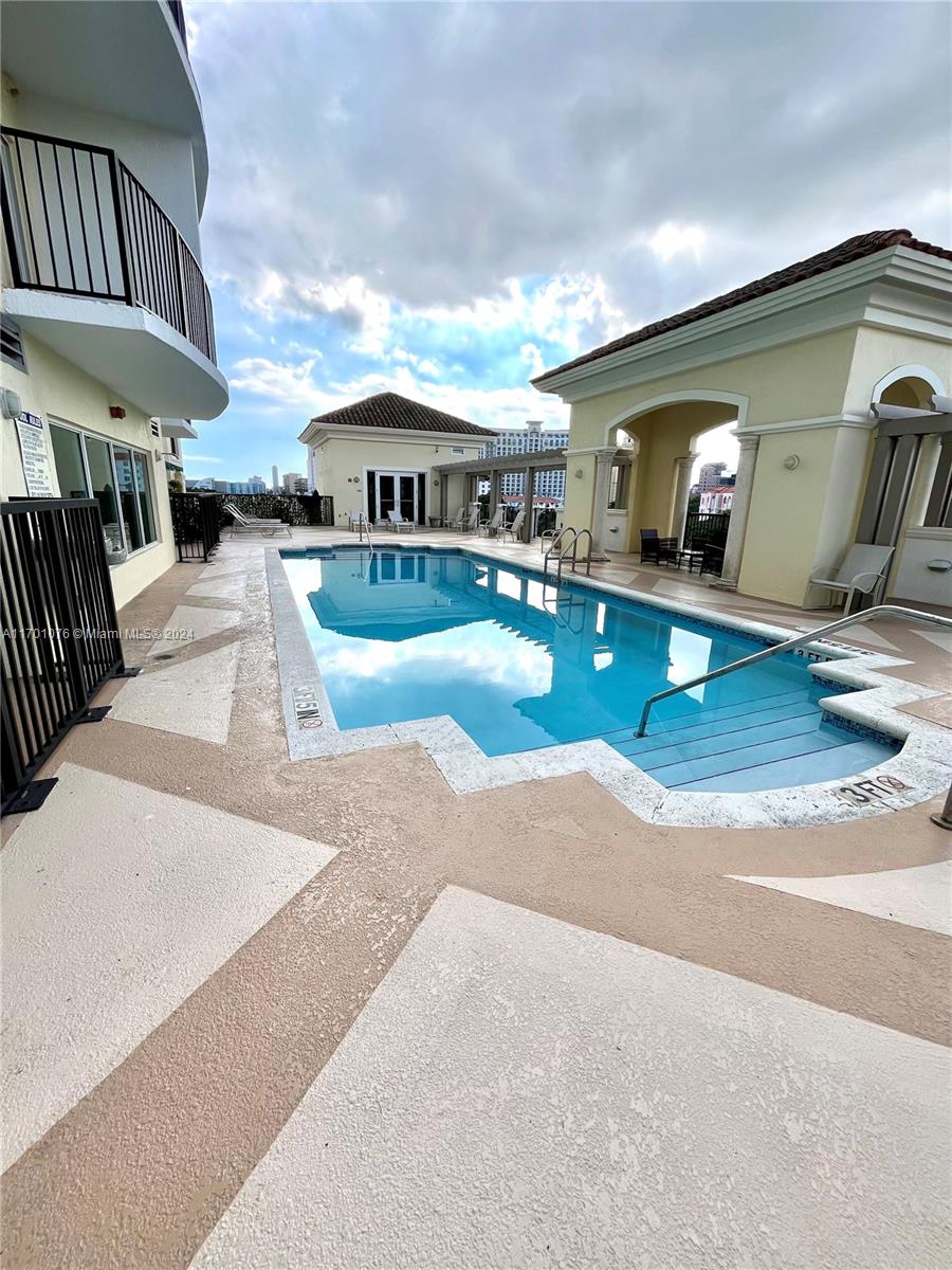 1627 Southwest 37th Avenue, Unit 907 Miami, FL 33145 - Photo 32 of 40