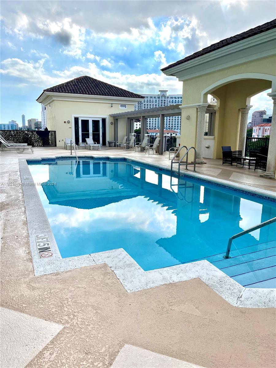 1627 Southwest 37th Avenue, Unit 907 Miami, FL 33145 - Photo 33 of 40