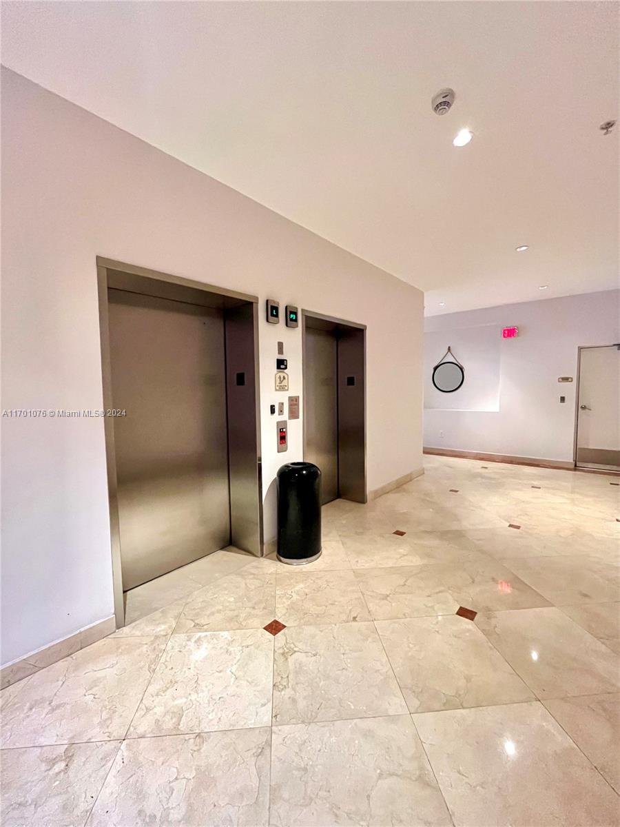 1627 Southwest 37th Avenue, Unit 907 Miami, FL 33145 - Photo 38 of 40