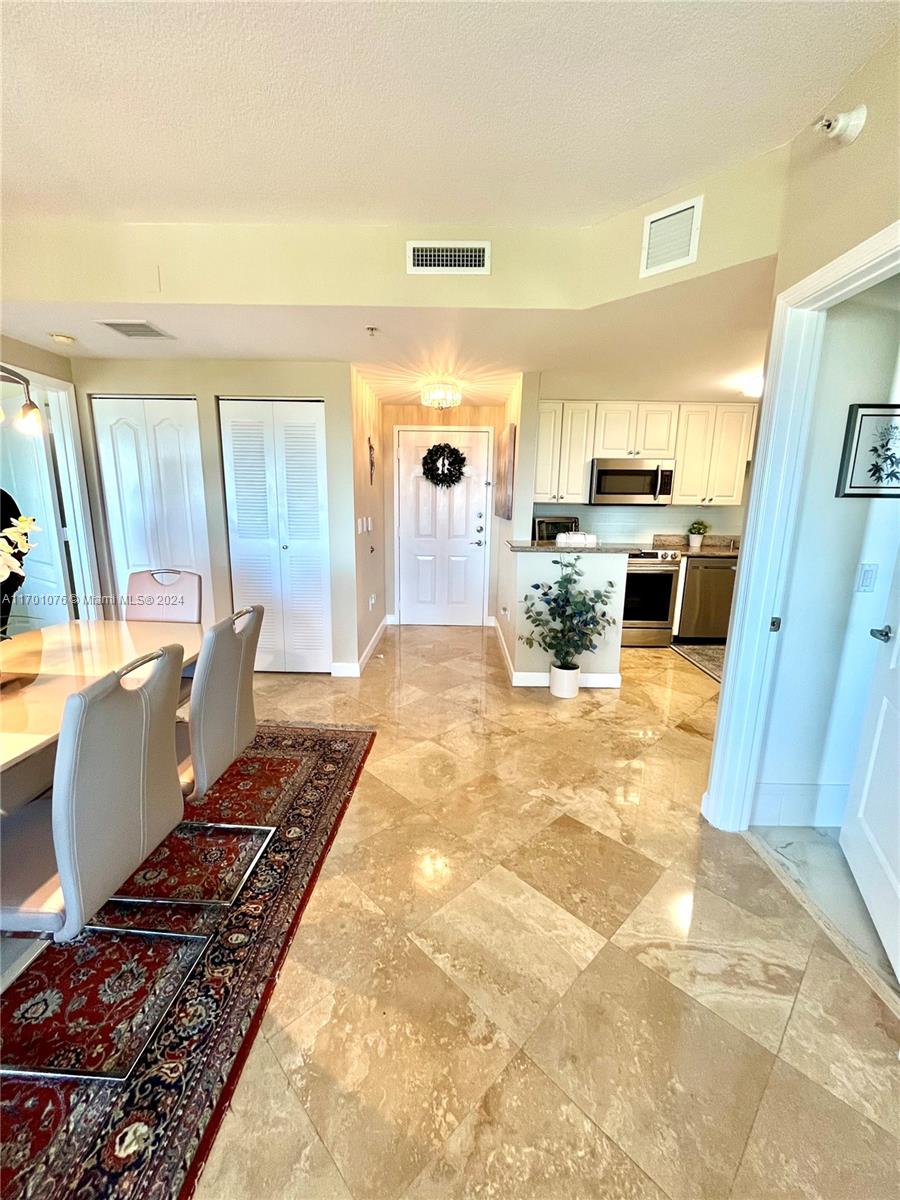 1627 Southwest 37th Avenue, Unit 907 Miami, FL 33145 - Photo 6 of 40