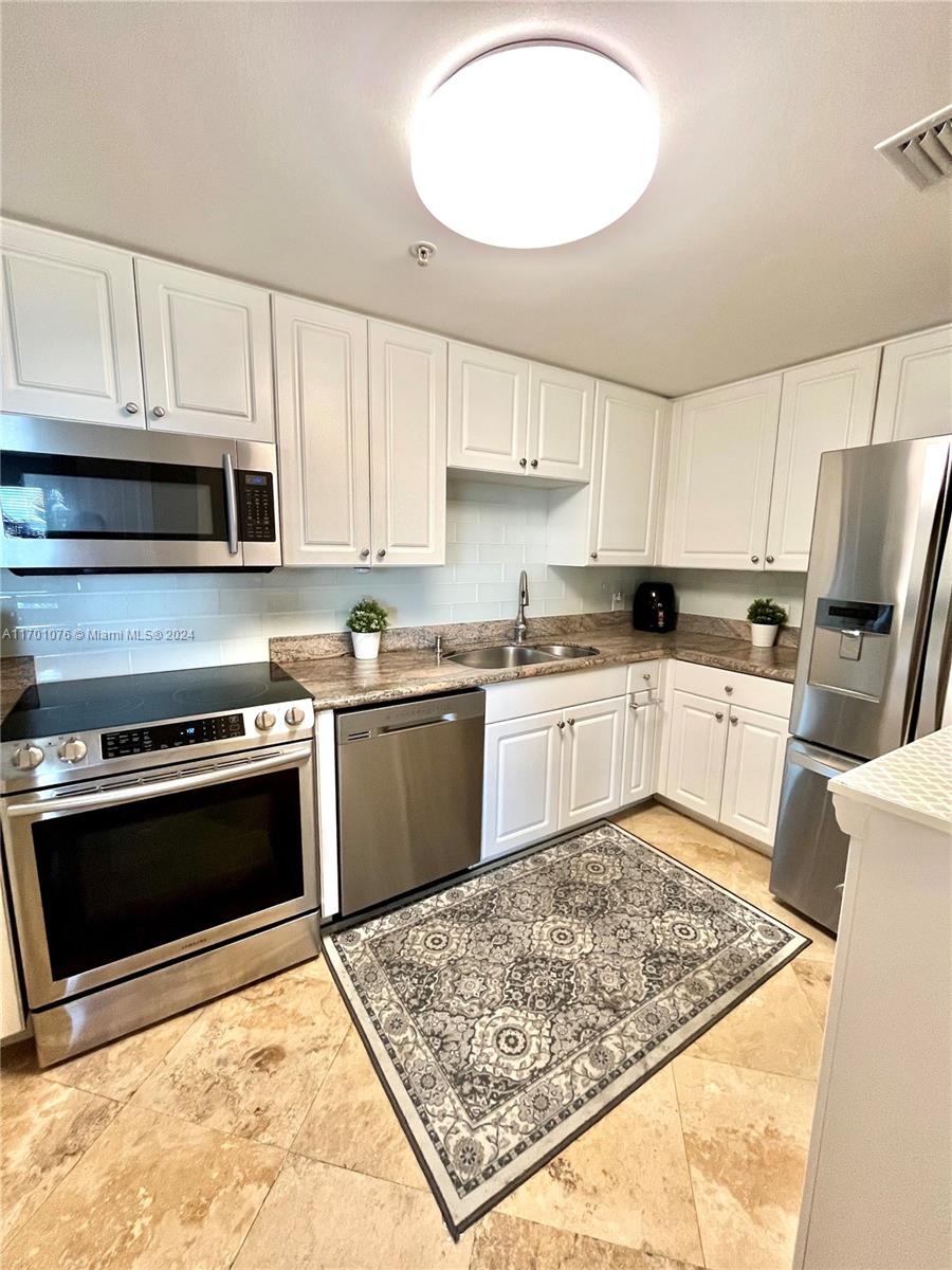 1627 Southwest 37th Avenue, Unit 907 Miami, FL 33145 - Photo 9 of 40