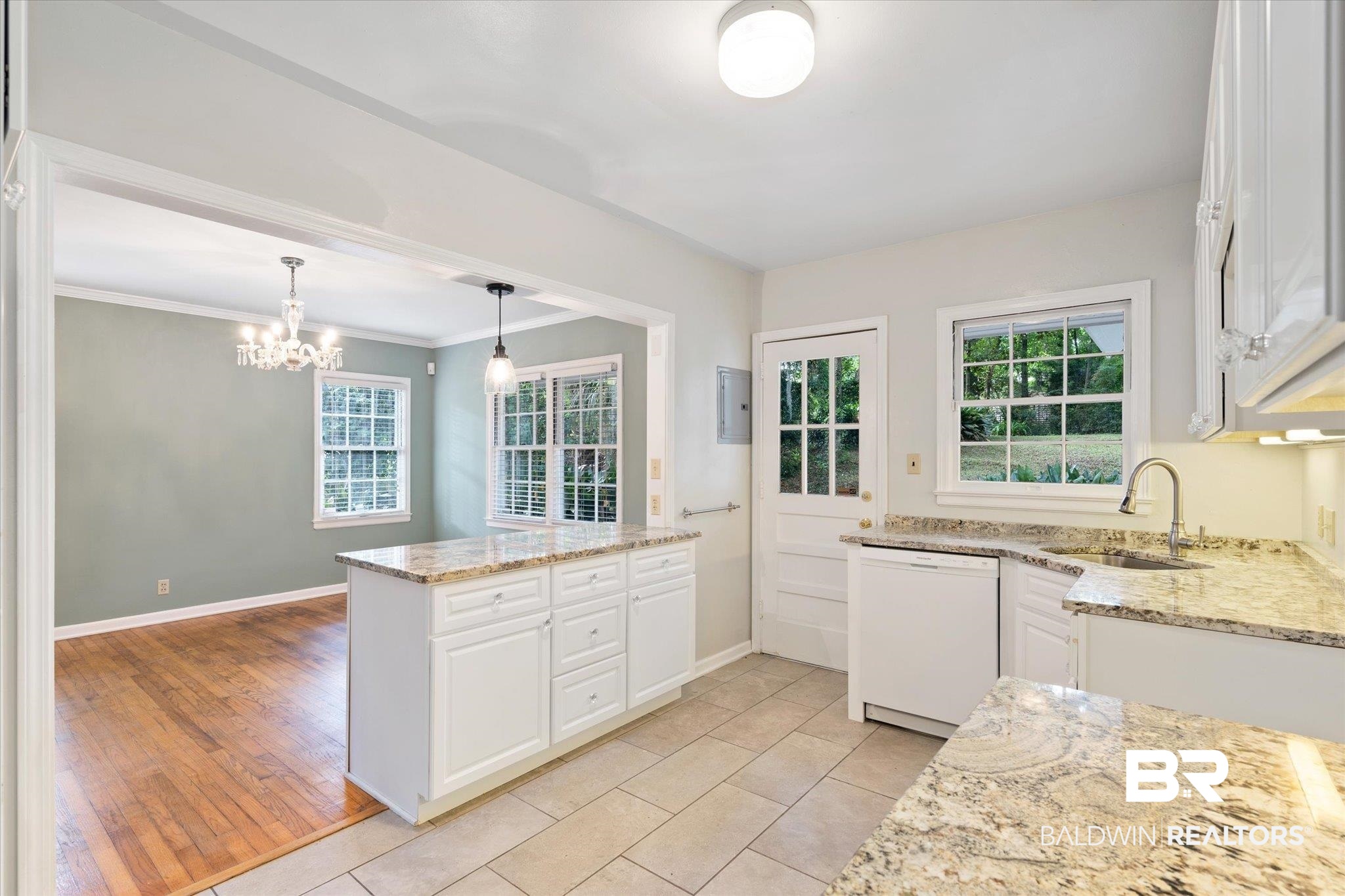 2013 Levert Drive North Mobile, AL 36607 - Photo 9 of 25
