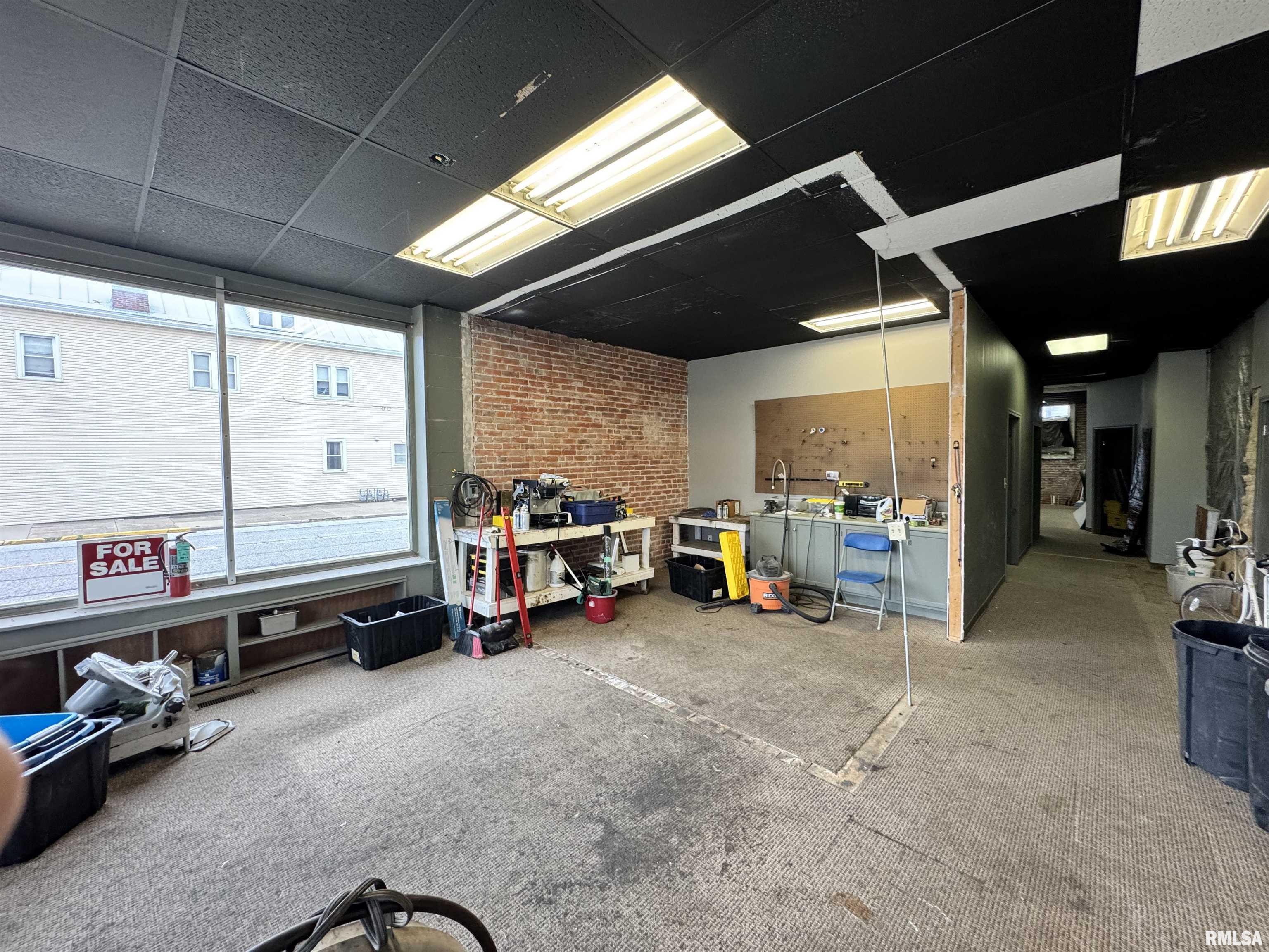 801 Monroe Street Quincy, IL 62301 - Photo 2 of 6