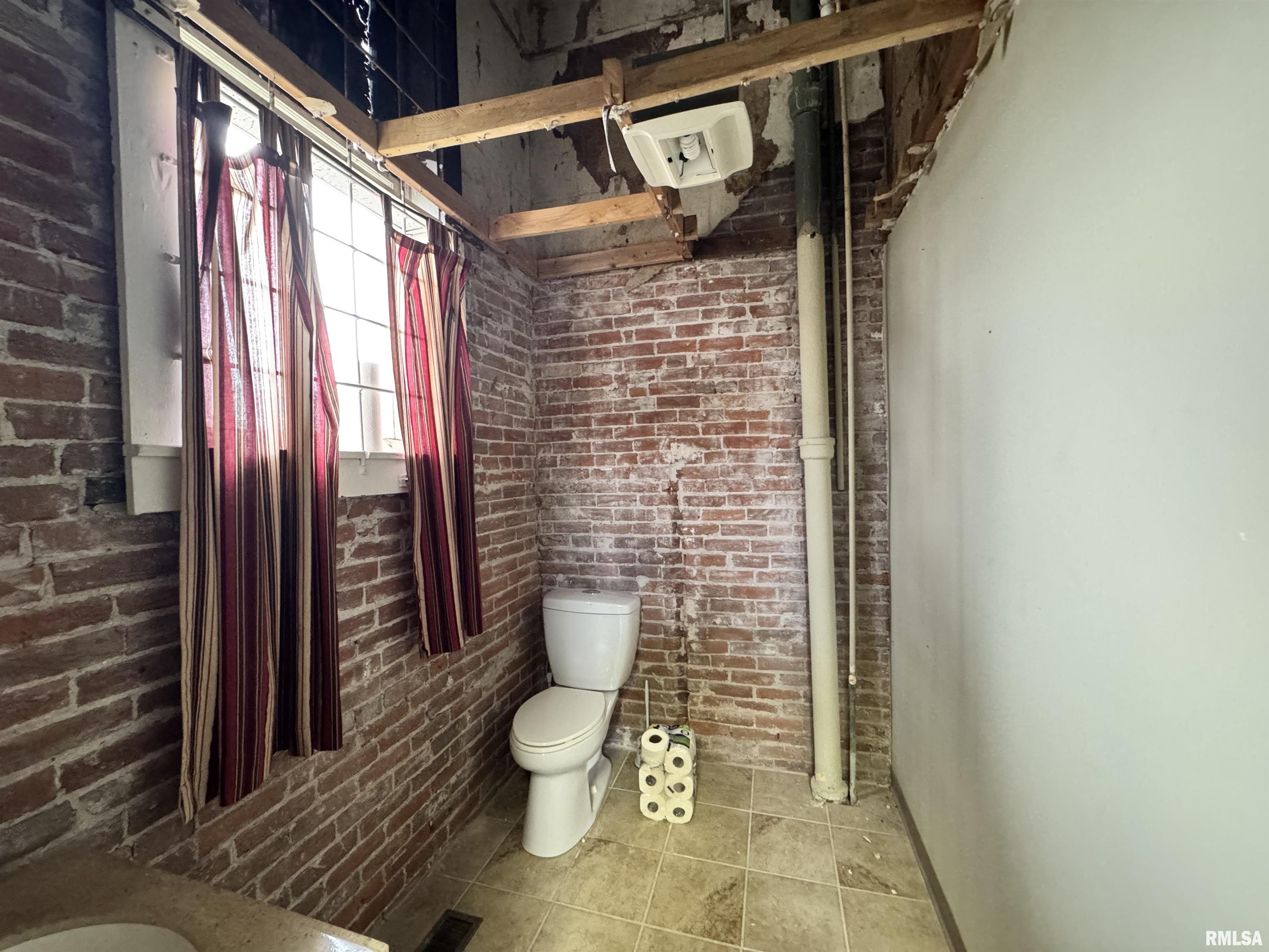 801 Monroe Street Quincy, IL 62301 - Photo 5 of 6