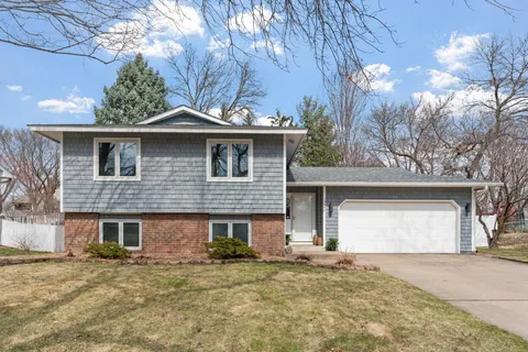 $475,000 | 13898 78th Avenue North, Maple Grove, MN 55311