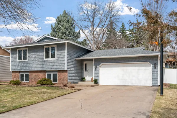 $475,000 | 13898 78th Avenue North, Maple Grove, MN 55311