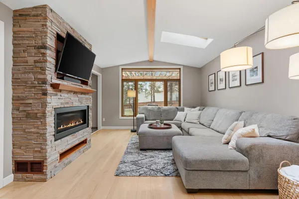 $475,000 | 13898 78th Avenue North, Maple Grove, MN 55311