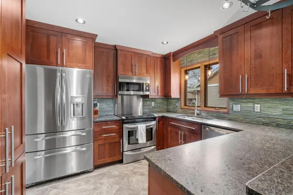 $475,000 | 13898 78th Avenue North, Maple Grove, MN 55311