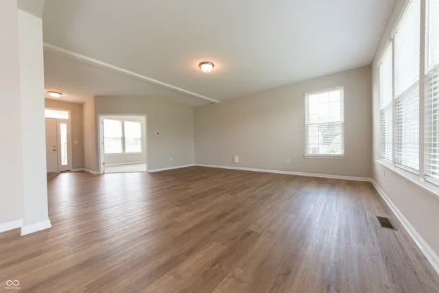 $2,800 | 7042 Pinnacle Drive, Columbus, IN 47201