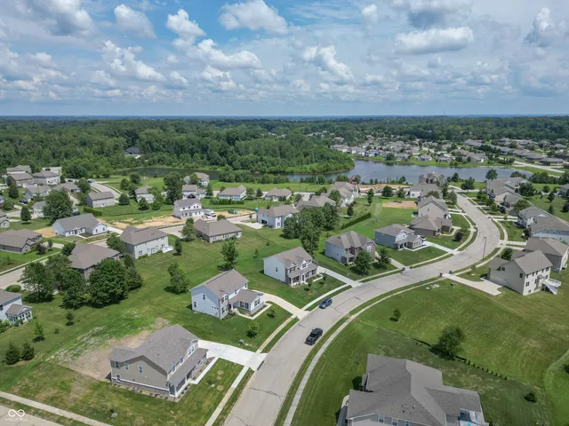 $2,800 | 7042 Pinnacle Drive, Columbus, IN 47201