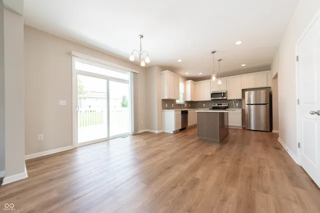 $2,800 | 7042 Pinnacle Drive, Columbus, IN 47201