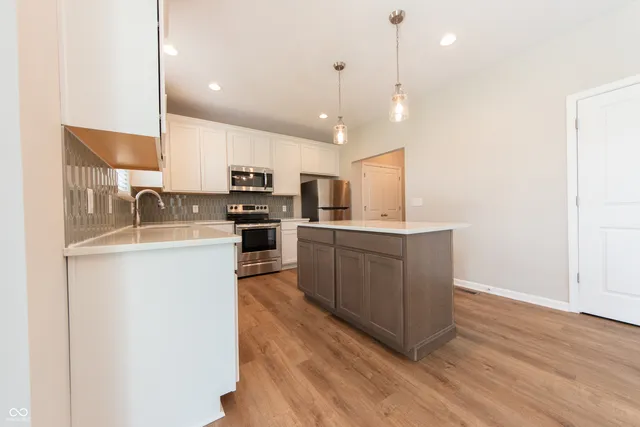 $2,800 | 7042 Pinnacle Drive, Columbus, IN 47201