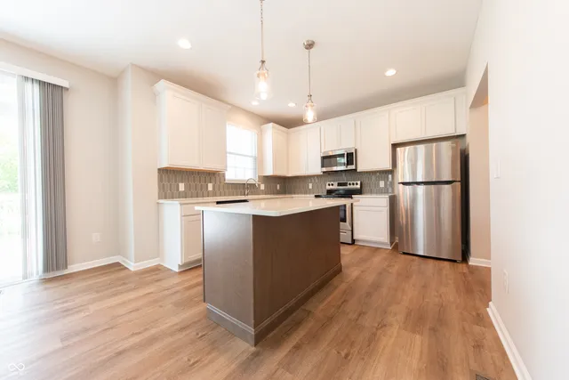 $2,800 | 7042 Pinnacle Drive, Columbus, IN 47201