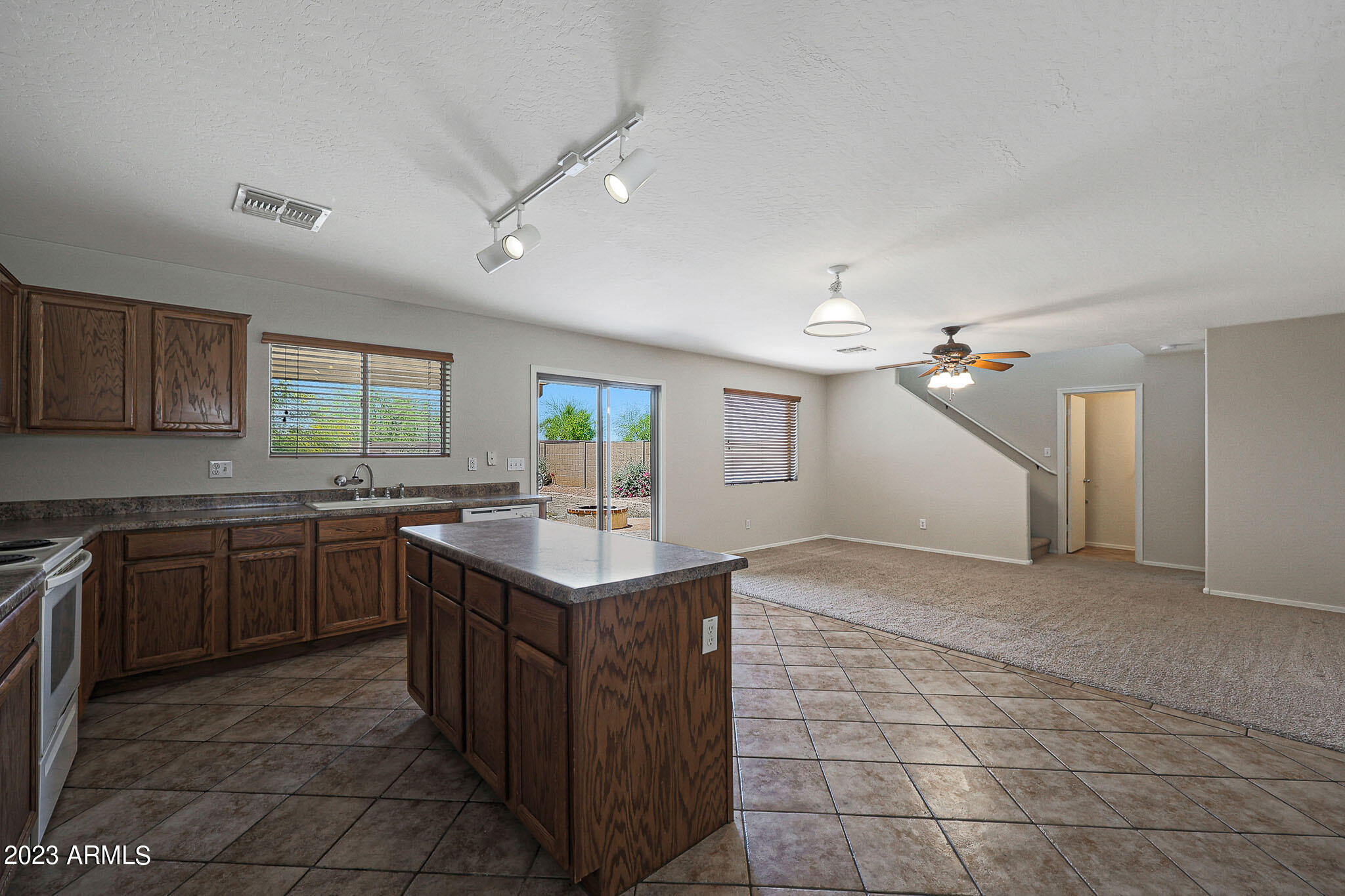 7304 South Sunset Way Buckeye, AZ 85326 - Photo 22 of 22 B (12)