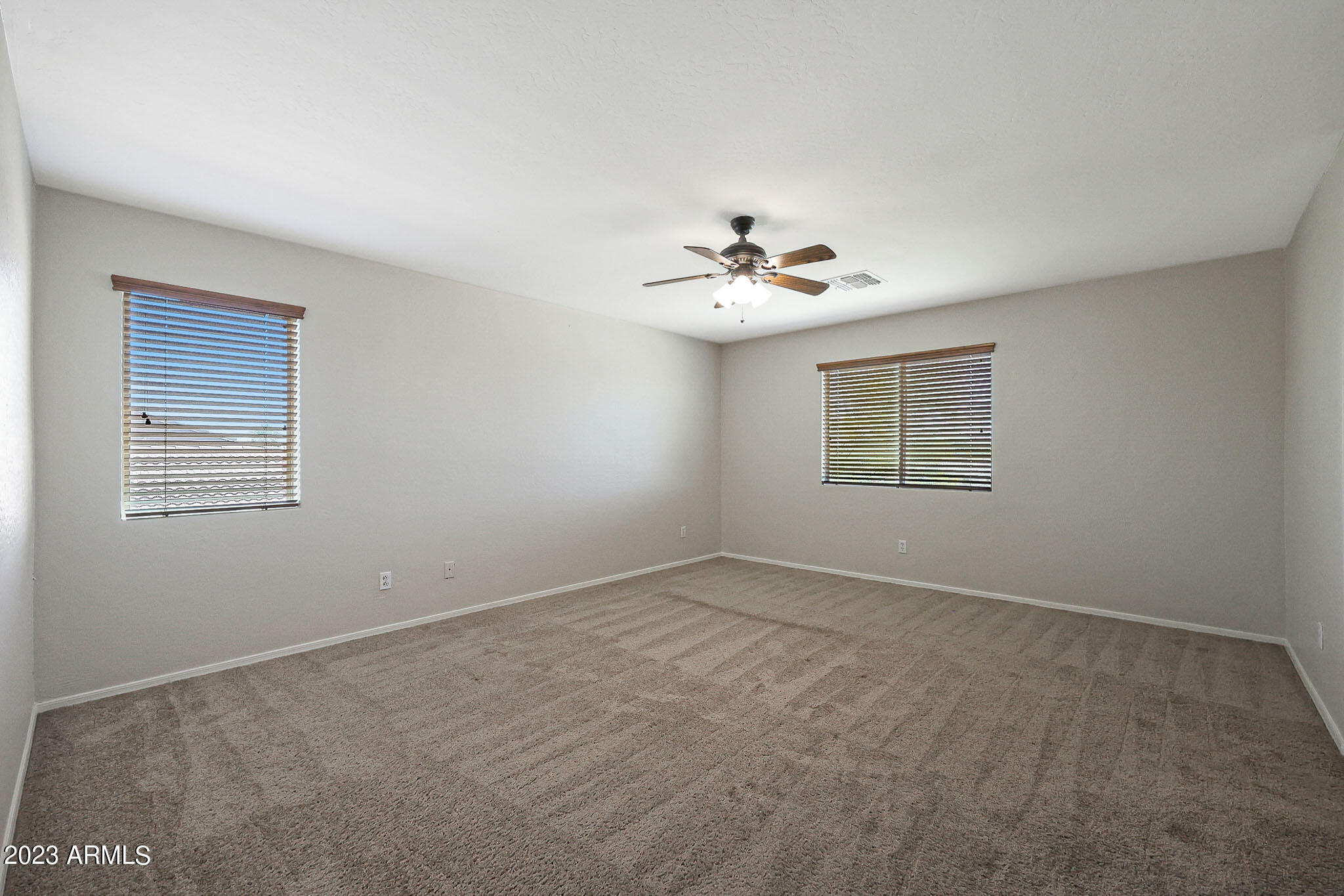 7304 South Sunset Way Buckeye, AZ 85326 - Photo 5 of 22 B (27)