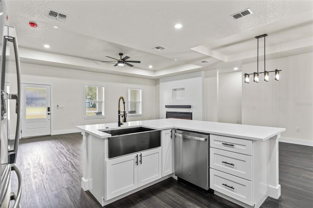 11374 Paramount Avenue Weeki Wachee, FL 34614 - Photo 16 of 69