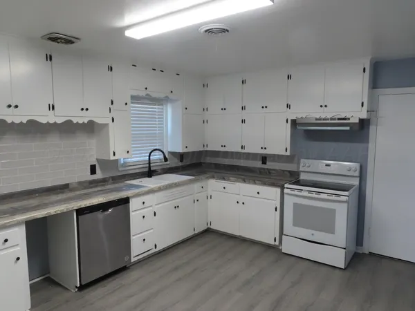 $188,900 | 135 North Rosemont Street, Amarillo, TX 79106