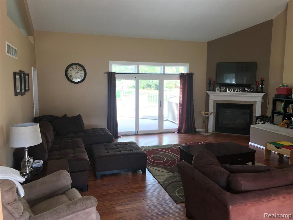 2232 Lasalle Road Monroe, MI 48162 - Photo 6 of 48
