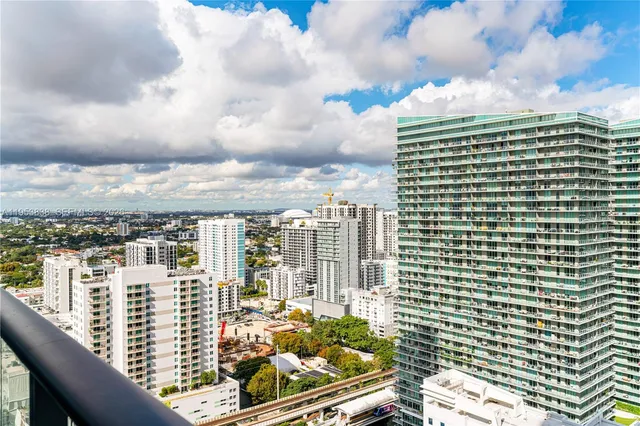 $859,999 | 1300 South Miami Avenue, Unit 2810, Miami, FL 33130